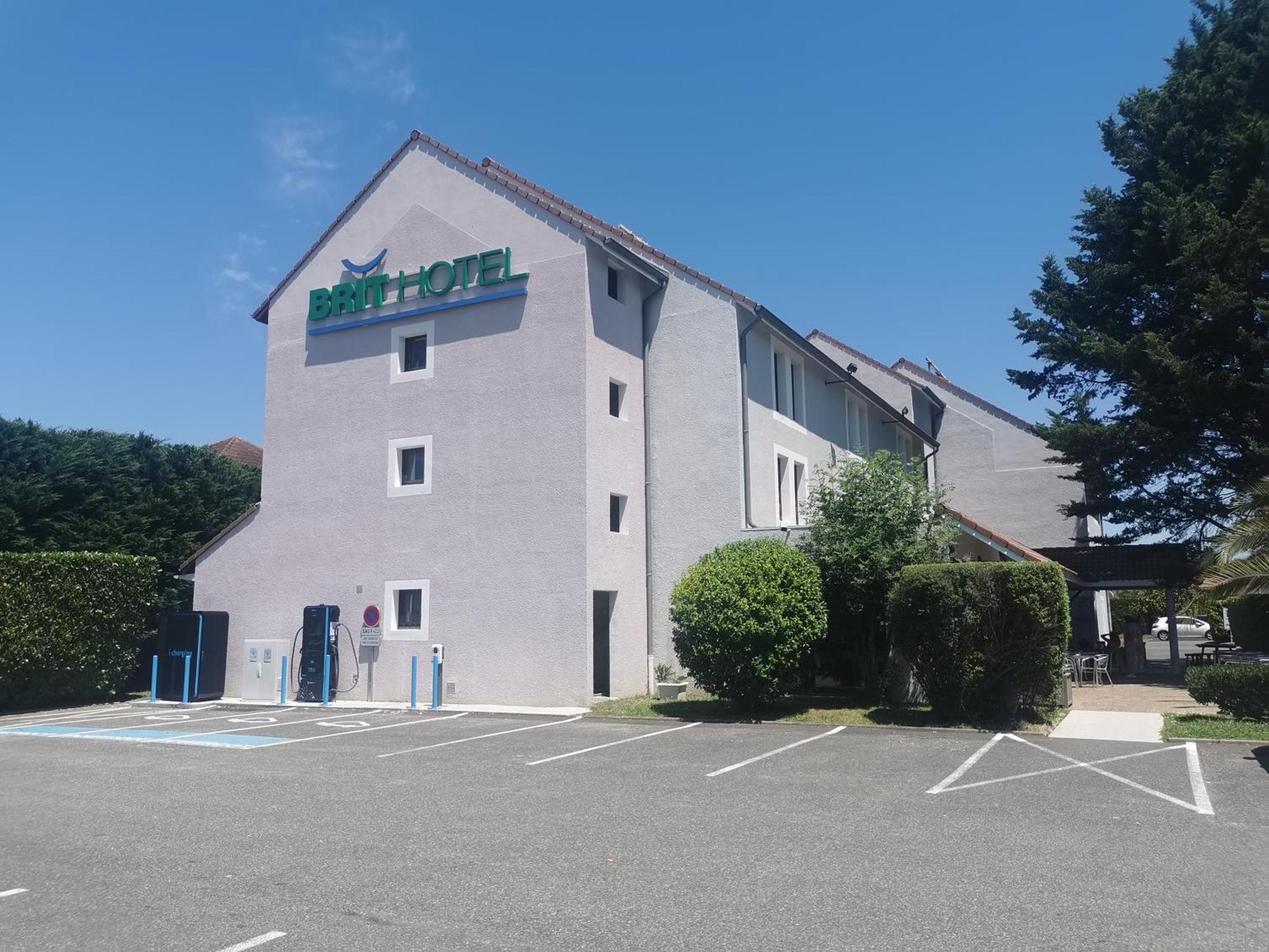 Brit Hotel Confort Pau Lons Luaran gambar