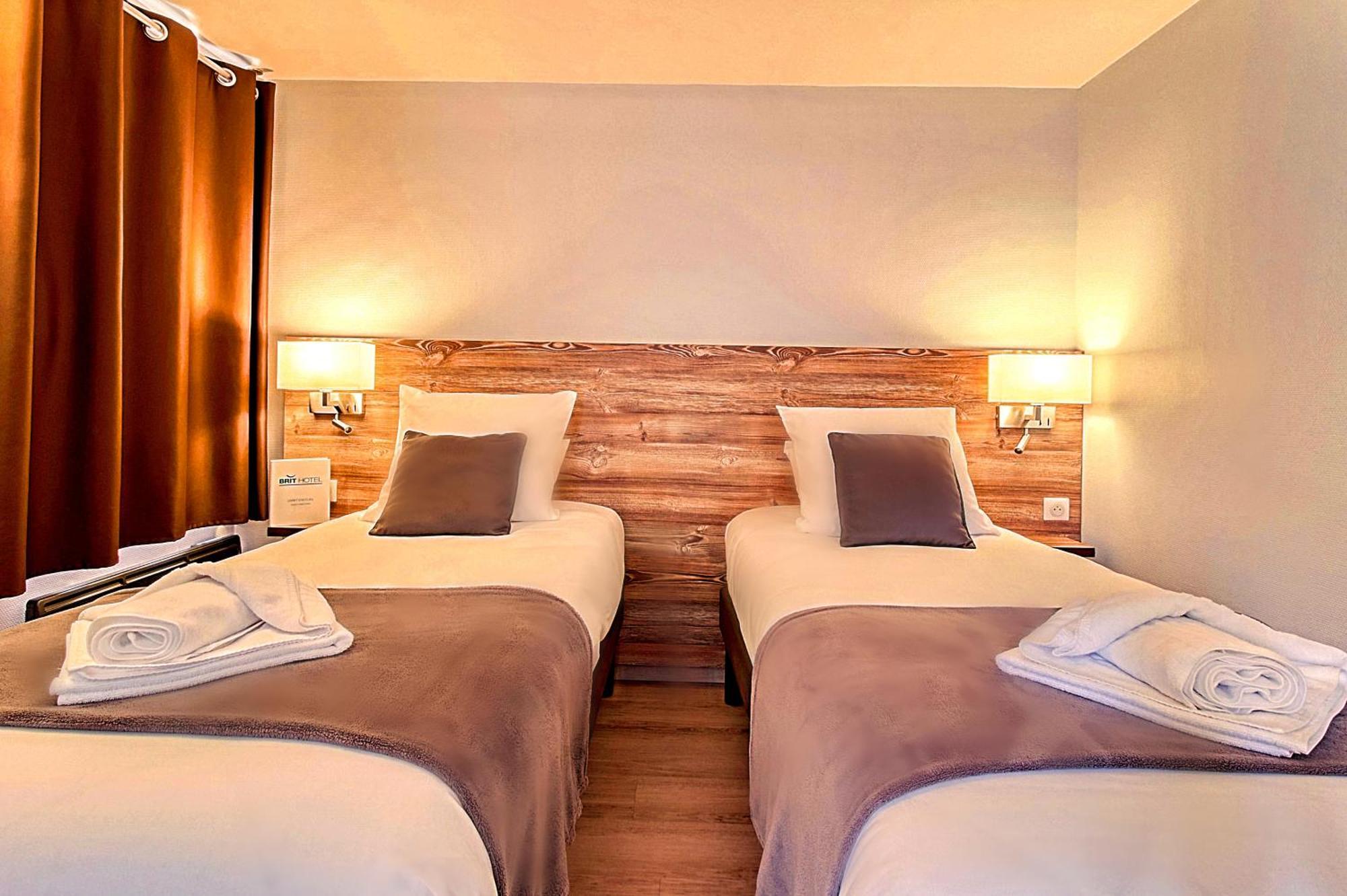 Brit Hotel Confort Pau Lons Luaran gambar