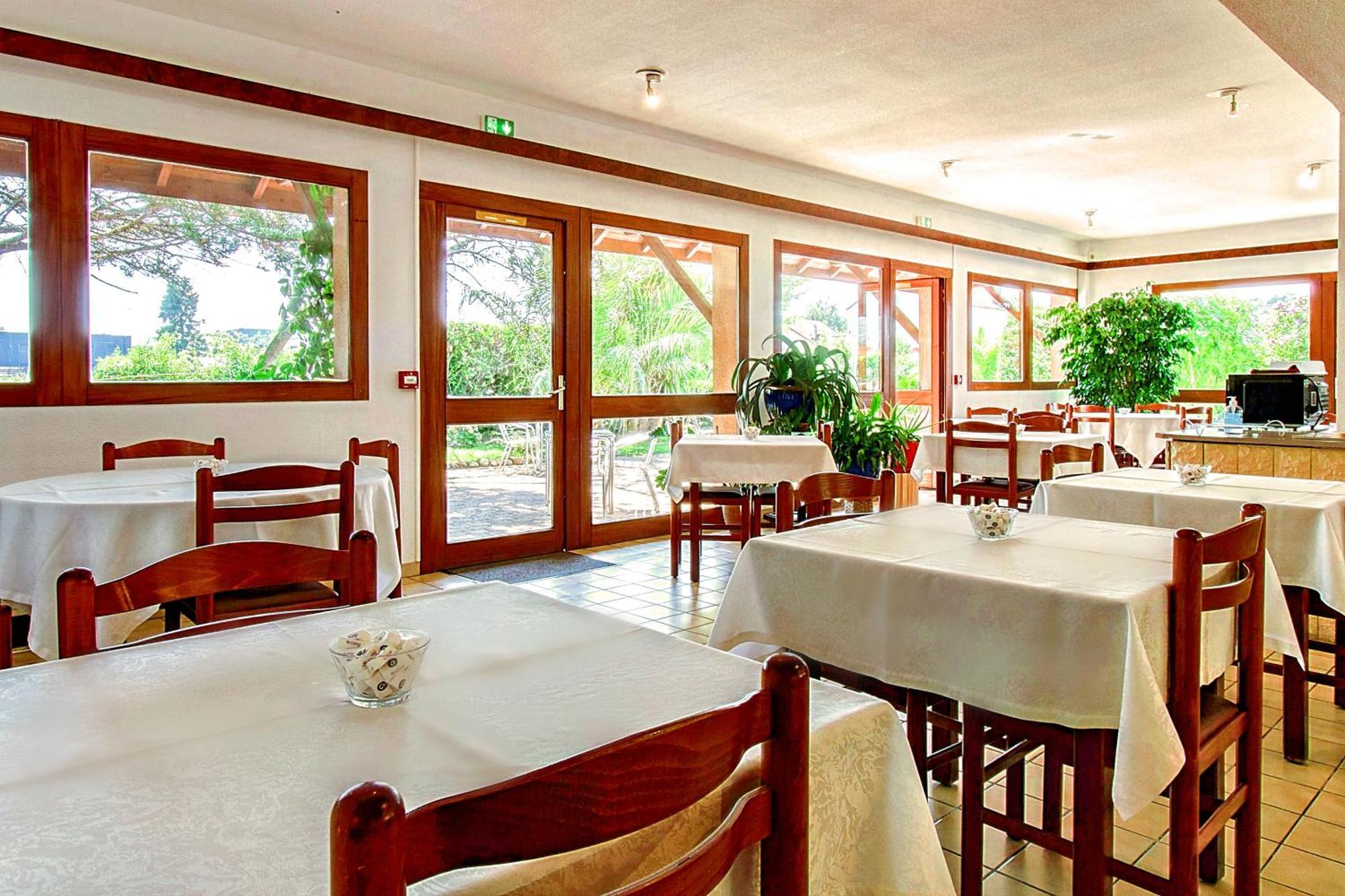 Brit Hotel Confort Pau Lons Luaran gambar