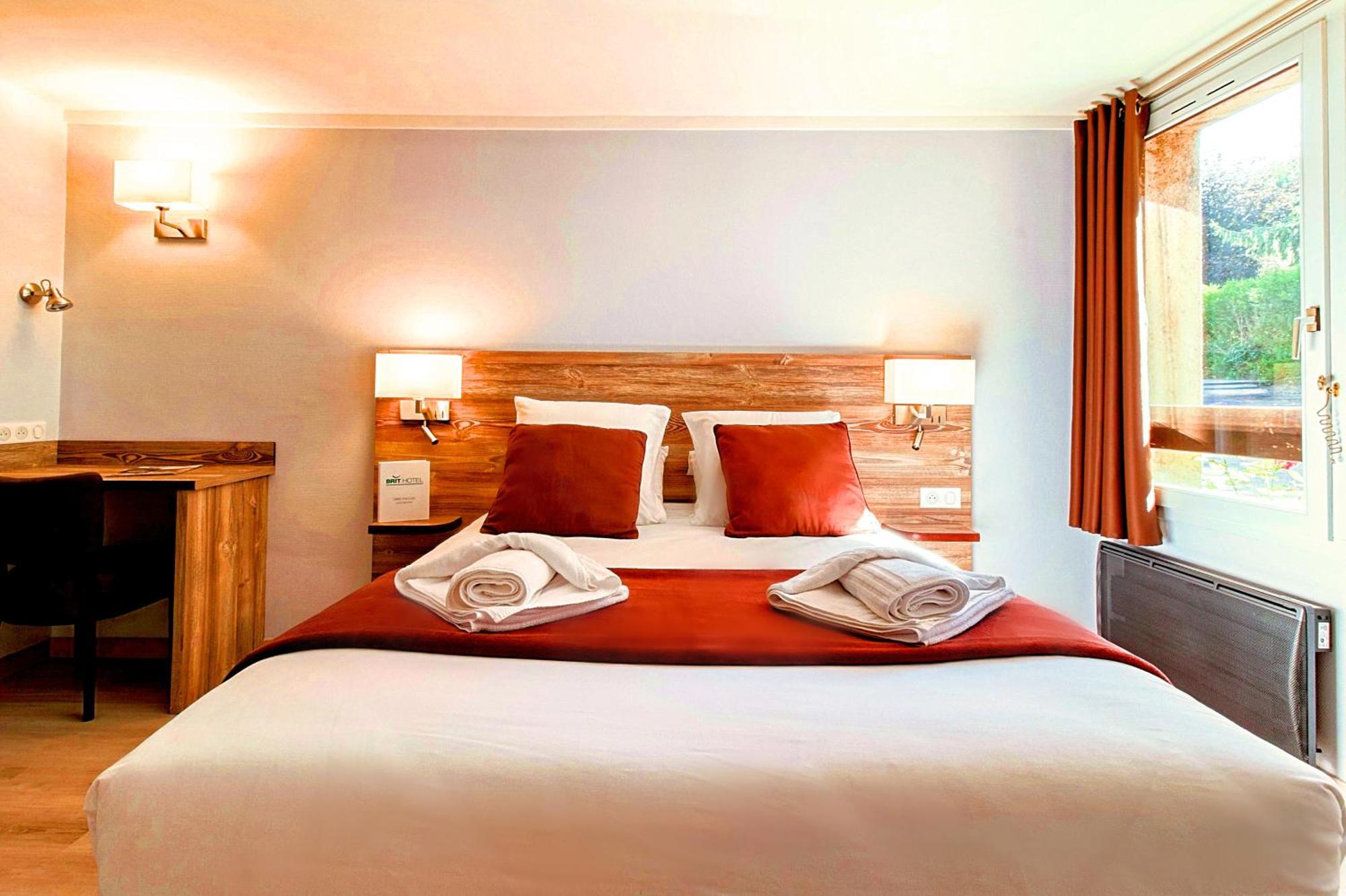 Brit Hotel Confort Pau Lons Luaran gambar