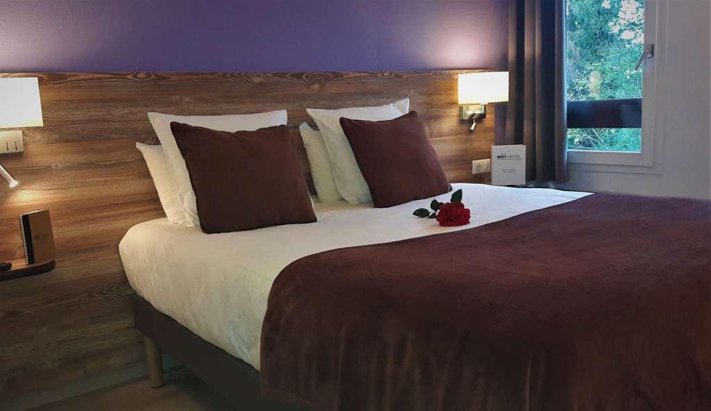 Brit Hotel Confort Pau Lons Bilik gambar