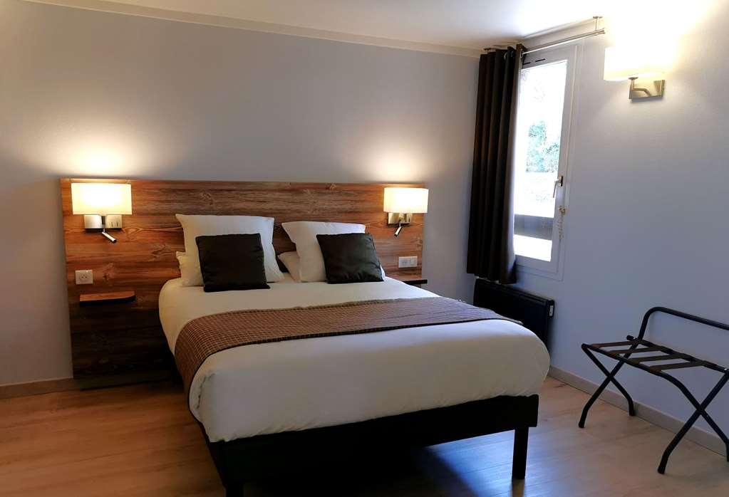 Brit Hotel Confort Pau Lons Bilik gambar