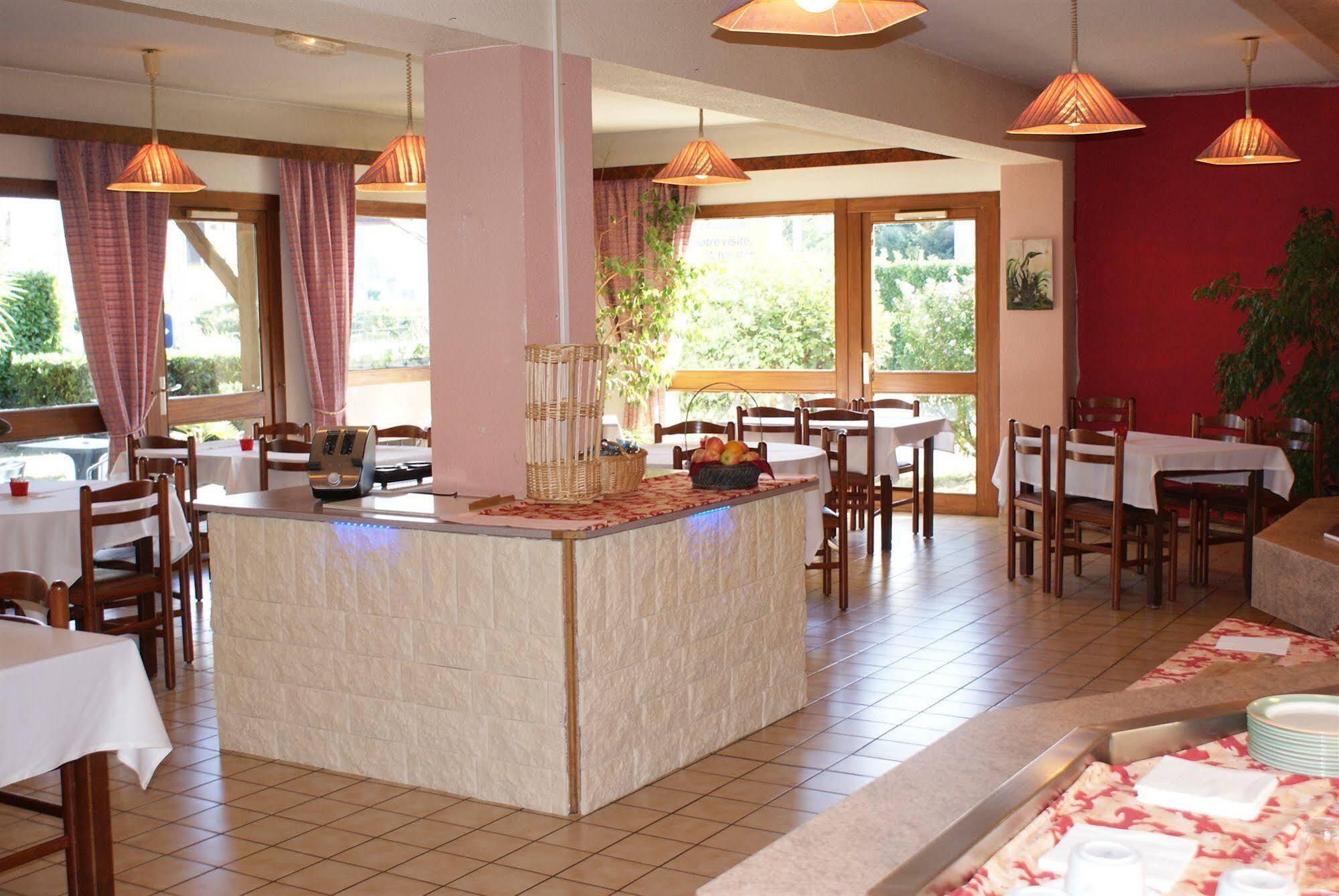 Brit Hotel Confort Pau Lons Luaran gambar